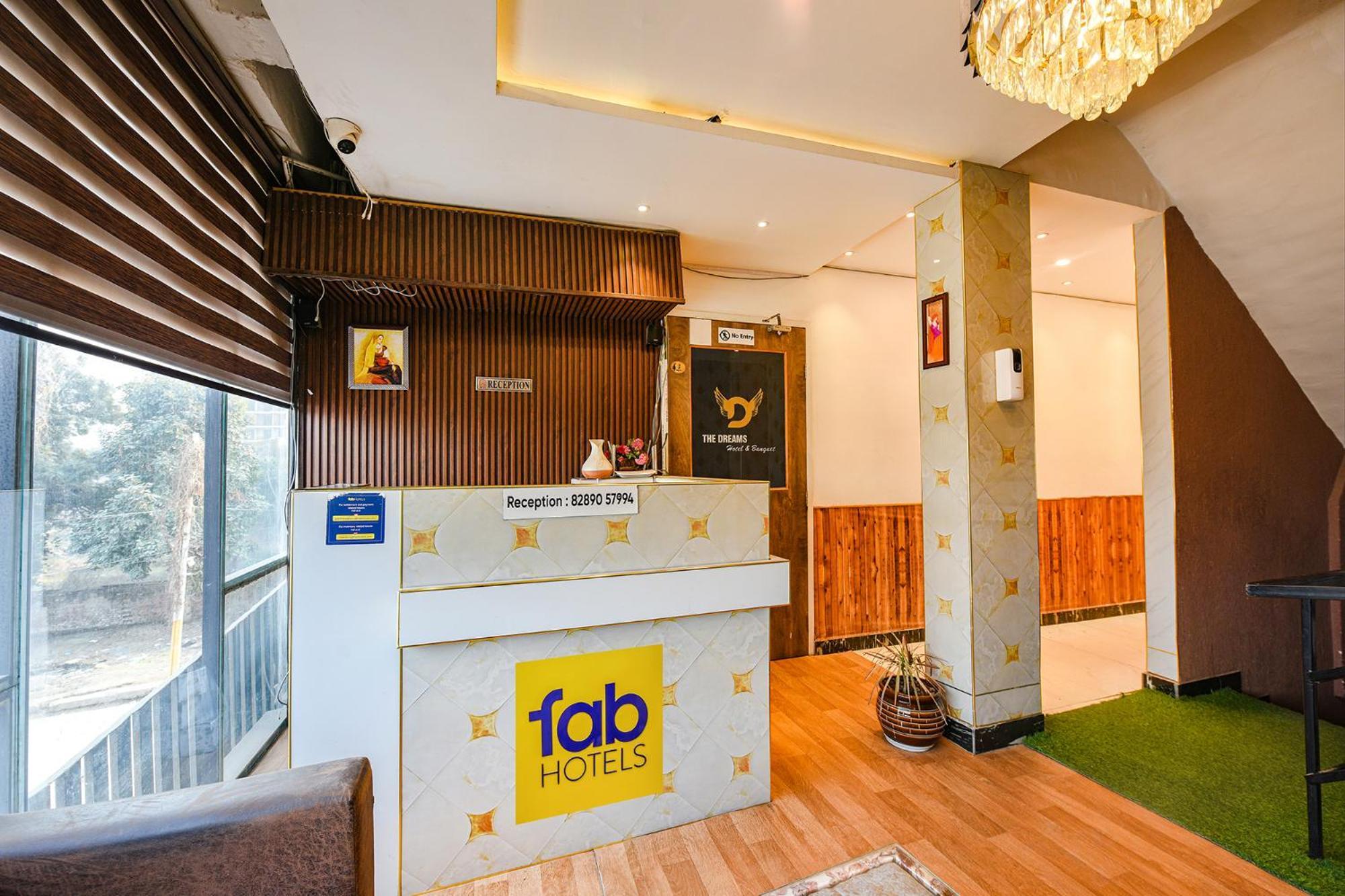 Fabhotel The Dreams Kharar Экстерьер фото